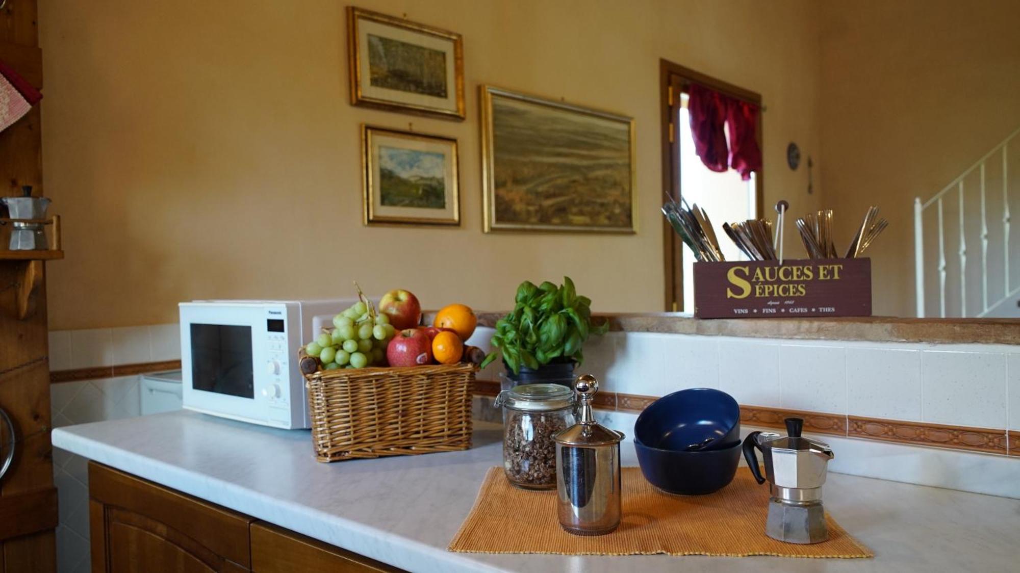 Agriturismo Podere le Tombe Affittacamere Palaia Esterno foto