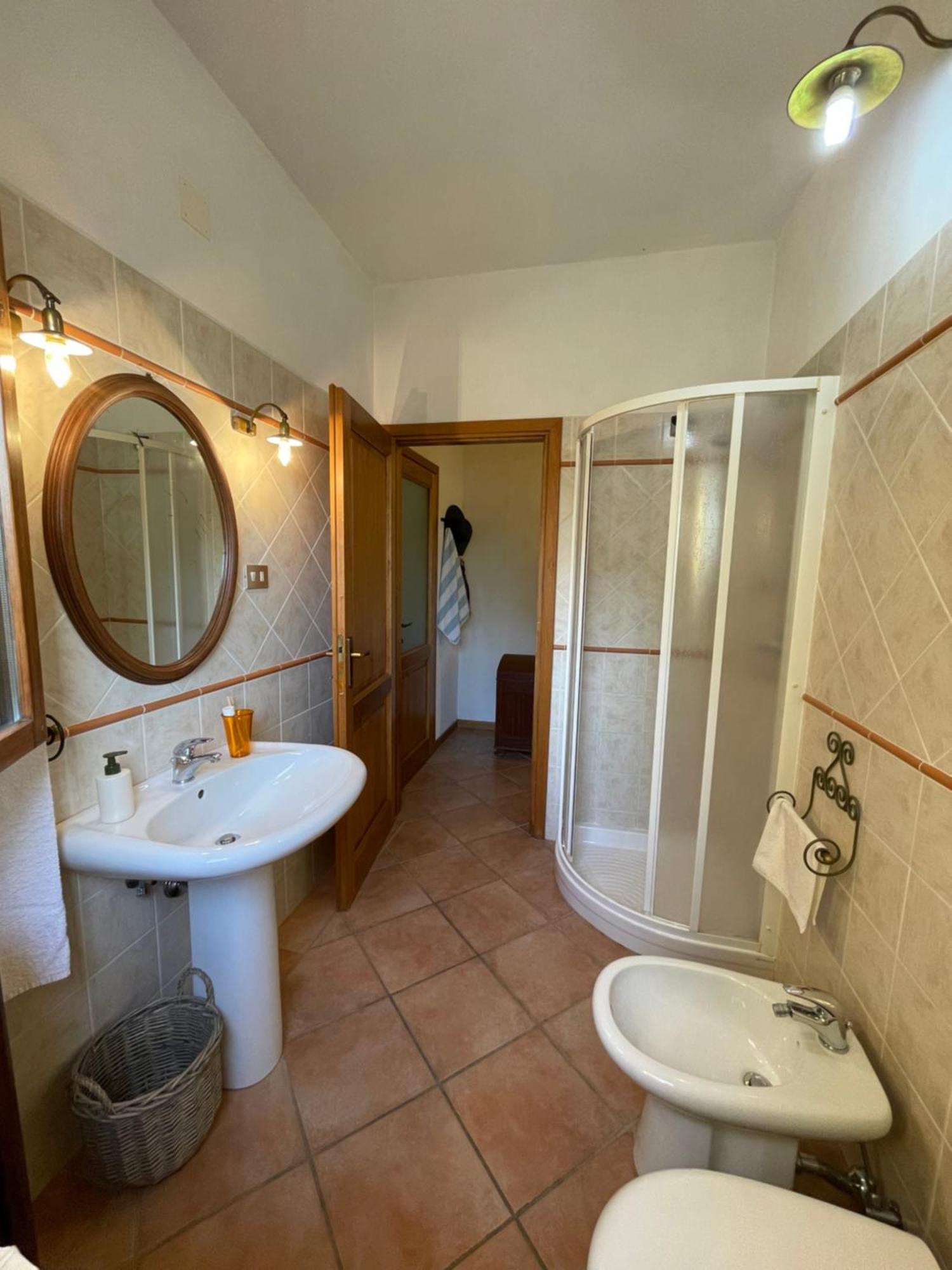 Agriturismo Podere le Tombe Affittacamere Palaia Esterno foto
