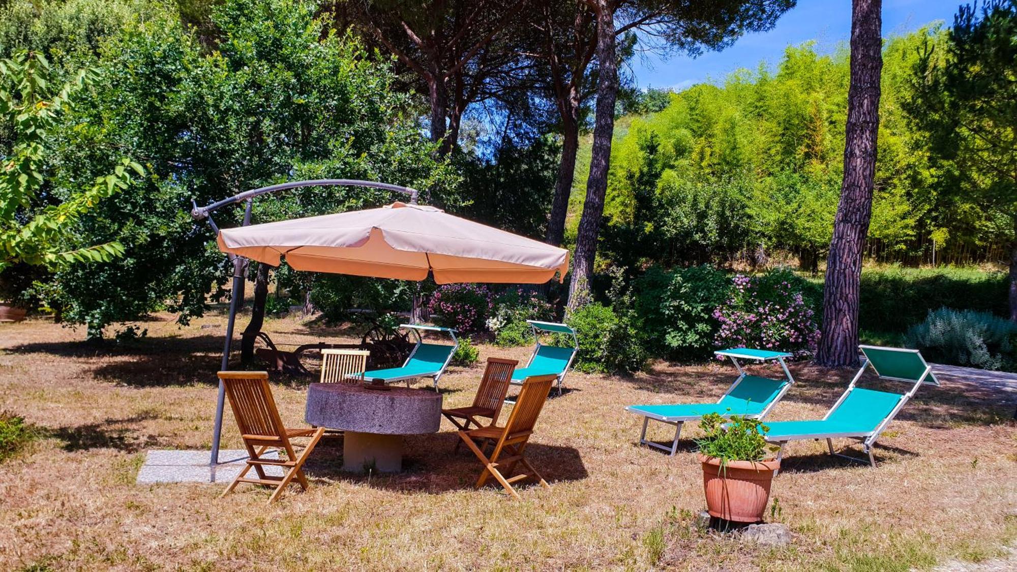Agriturismo Podere le Tombe Affittacamere Palaia Esterno foto